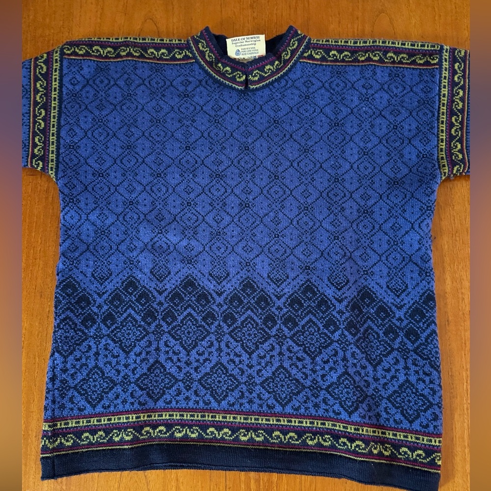 Dale of Norway Women’s Pullover Wool Sweater - Picture 2 of 8